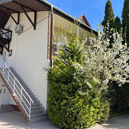 Jokai Apartmanhaz Hévíz Buitenkant foto