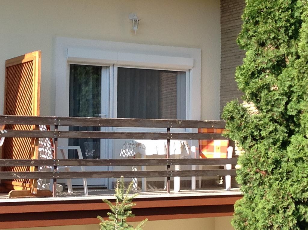 Jokai Apartmanhaz Hévíz Buitenkant foto