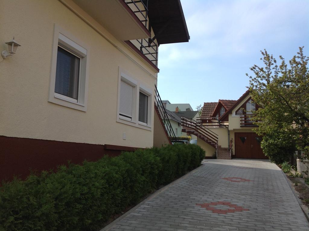 Jokai Apartmanhaz Hévíz Buitenkant foto