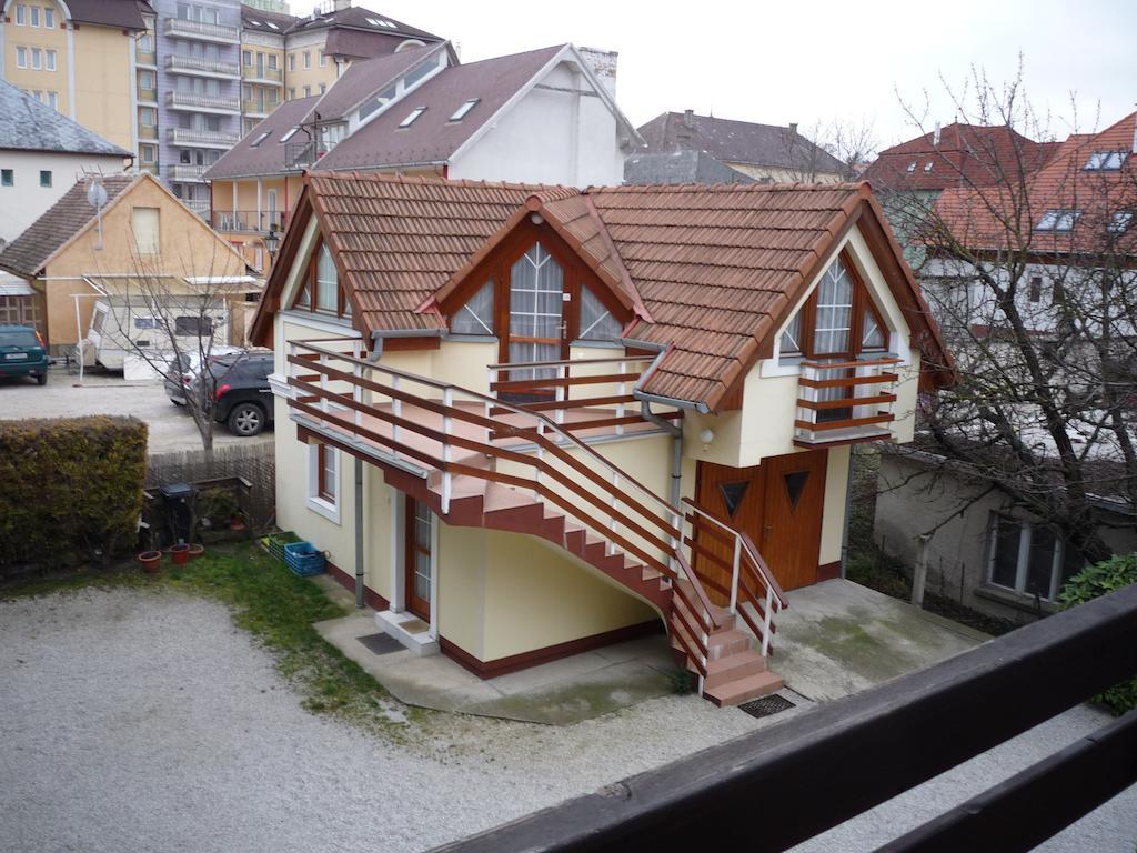 Jokai Apartmanhaz Hévíz Kamer foto