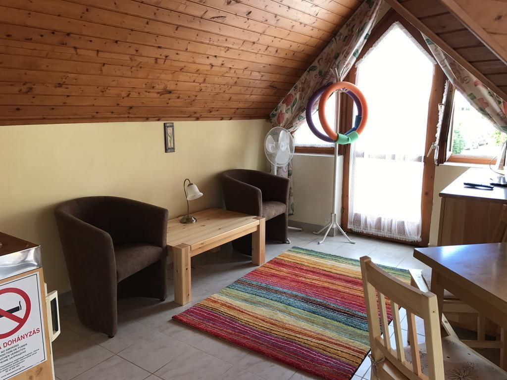 Jokai Apartmanhaz Hévíz Buitenkant foto