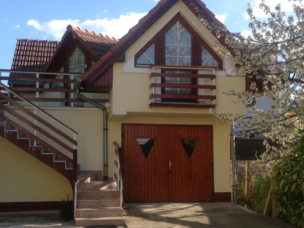 Jokai Apartmanhaz Hévíz Buitenkant foto
